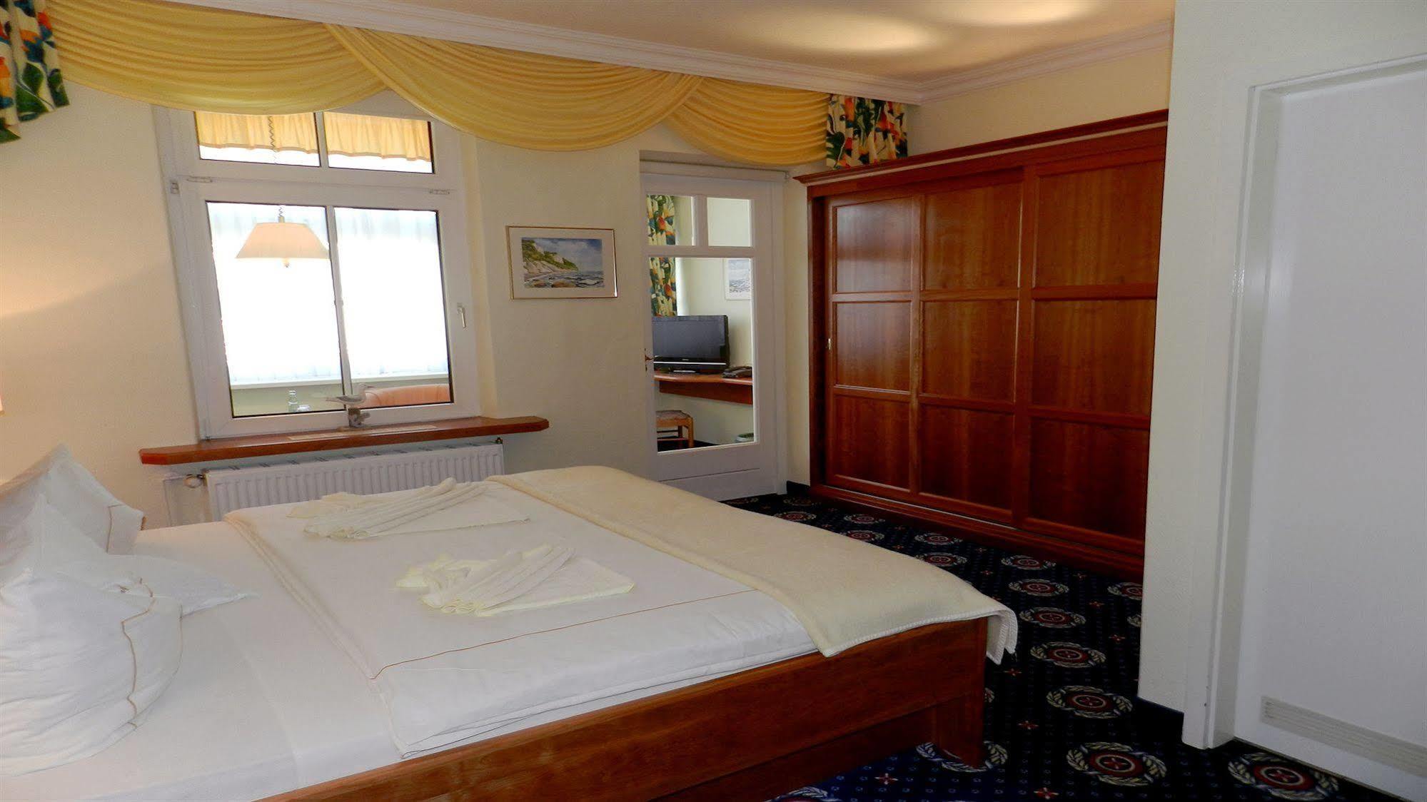Hotel Deutsche Flagge Binz Ngoại thất bức ảnh